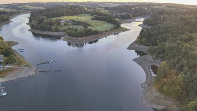Bever-Talsperre niedriger Füllstand Bever-Talsperre niedriger Füllstand
