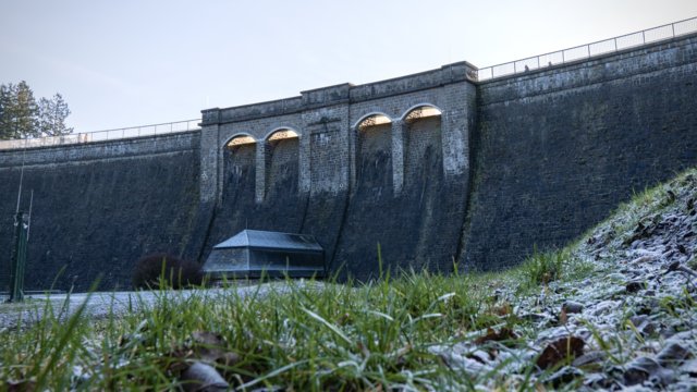 Frost an der Brucher-Talsperre